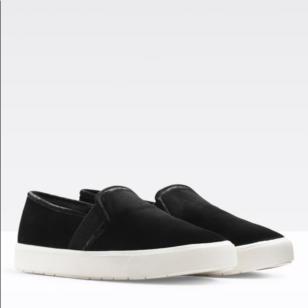 ‼️HOST PICK‼️ NIB VINCE velvet slip on sneakers